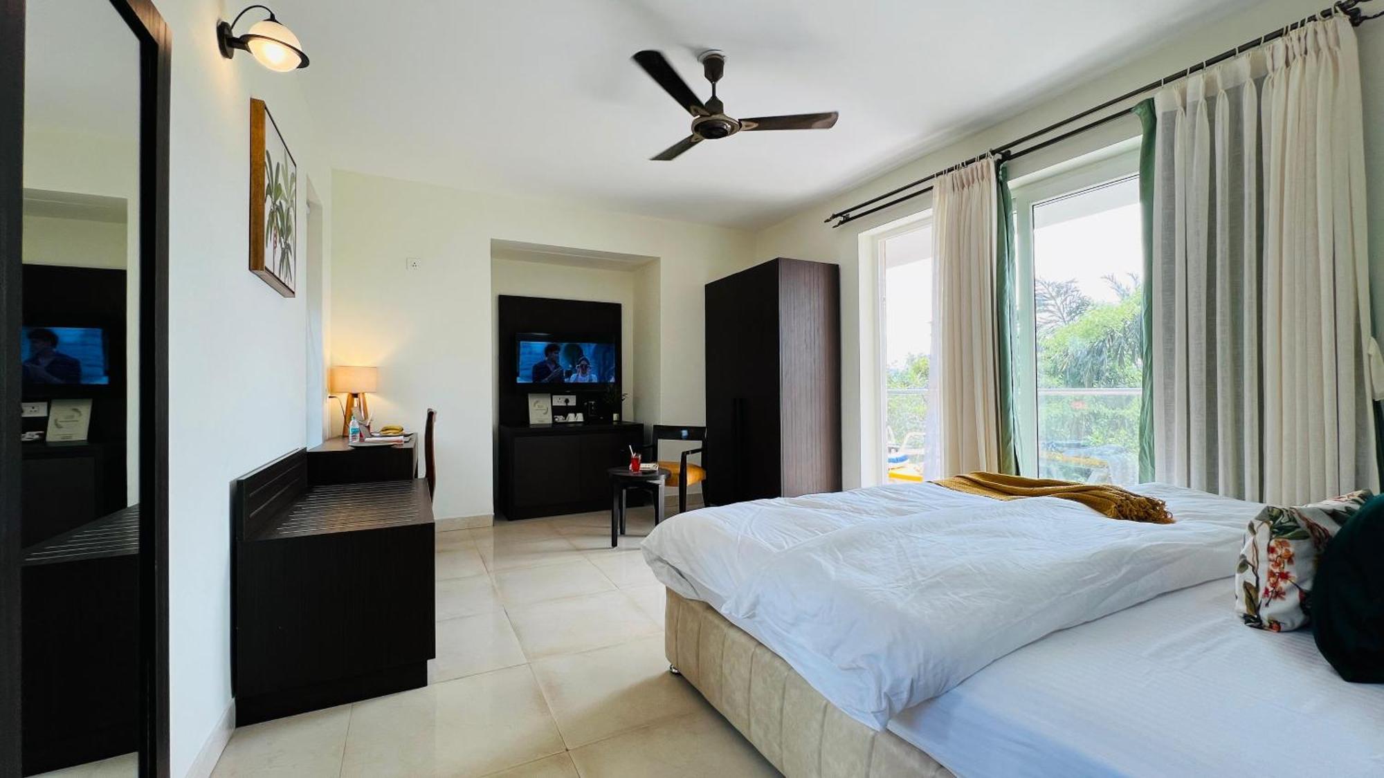 Bluo Amani Vagator - Boutique Hotel Goa Anjuna Exteriör bild